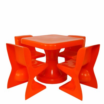 SELAP - Table & Chairs.