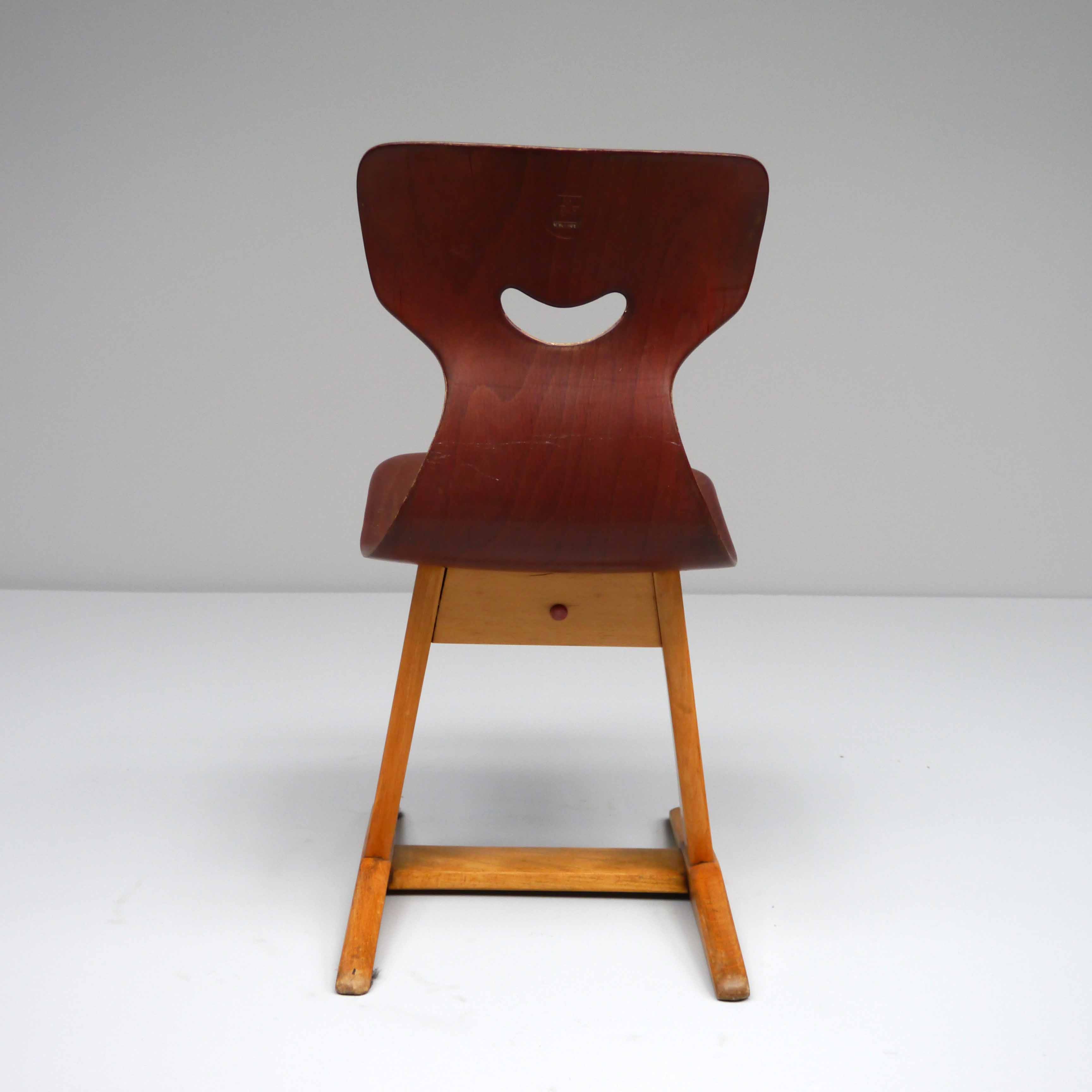 FLÖTOTTO Child's Chair (4)